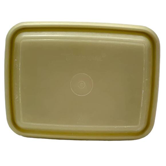 Tupperware Vintage Almond Ice Cream Keeper and Translucent Lid #2 - Picture 8 of 13